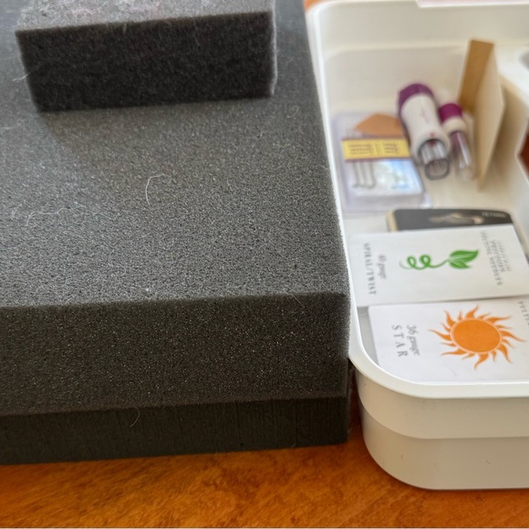 Wool Roving Bundle and Needle  Felting Supplies - Picture 6 of 6